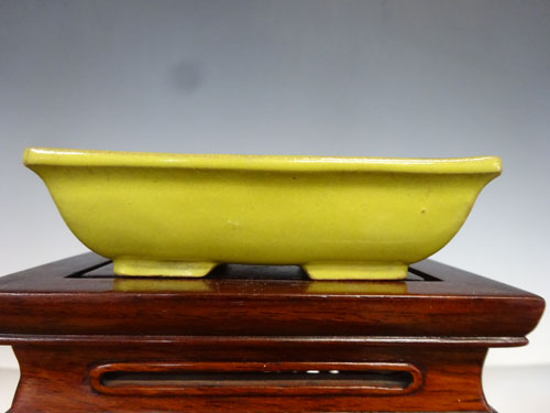 黄均釉鉢